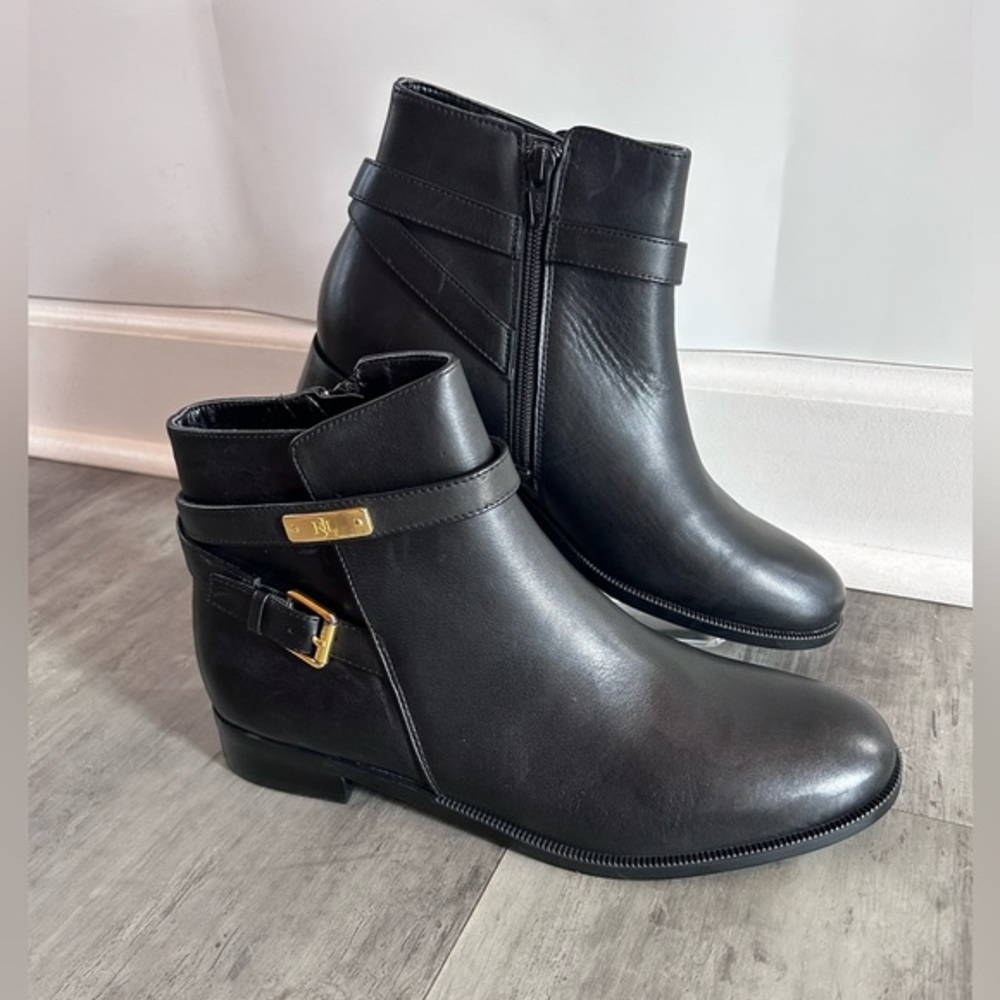 Ralph Lauren Borgia Black Leather Ankle Boots 8B Gold Buckle Classic Timeless